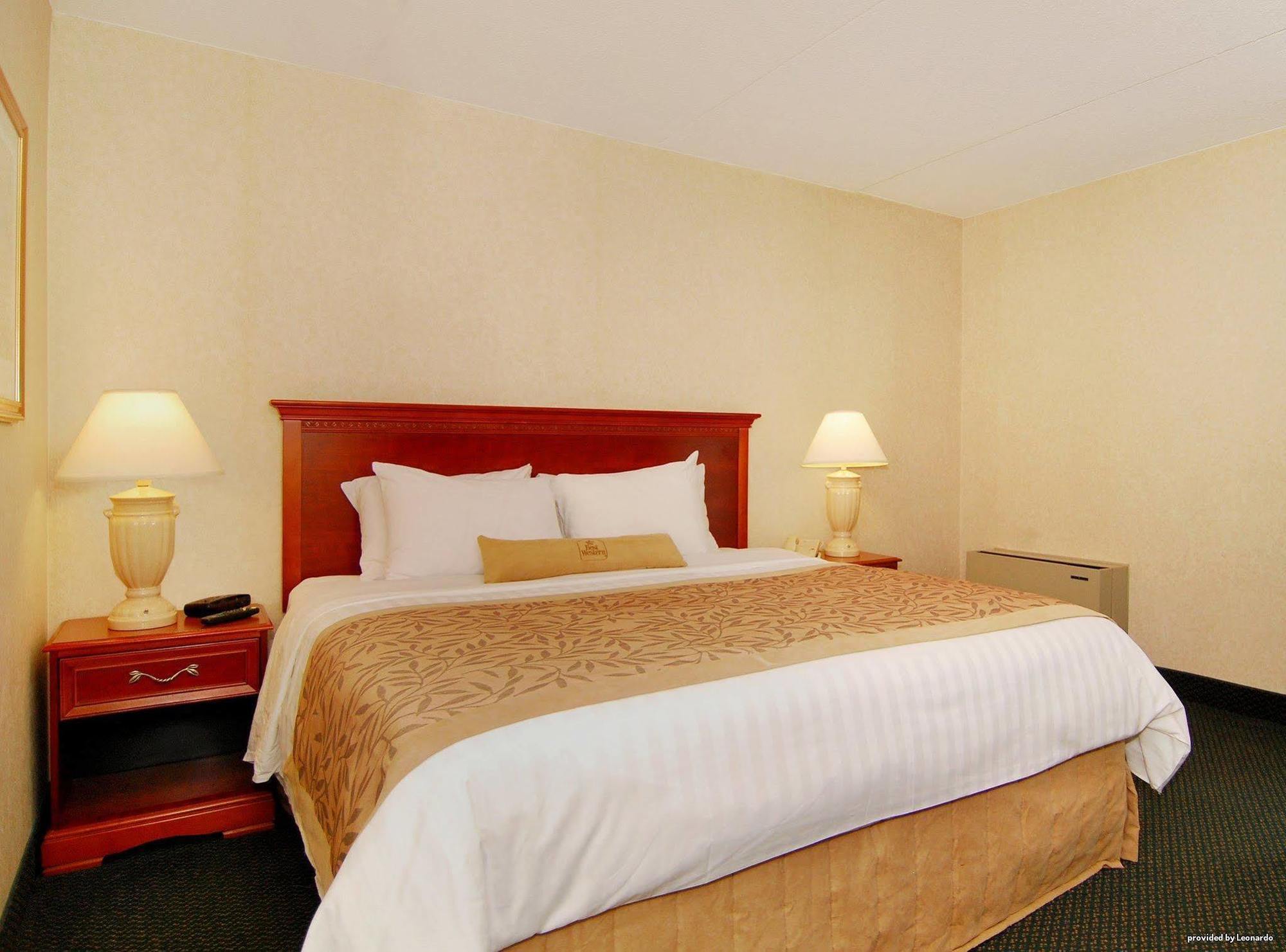 Quality Inn & Suites Brampton Exterior foto