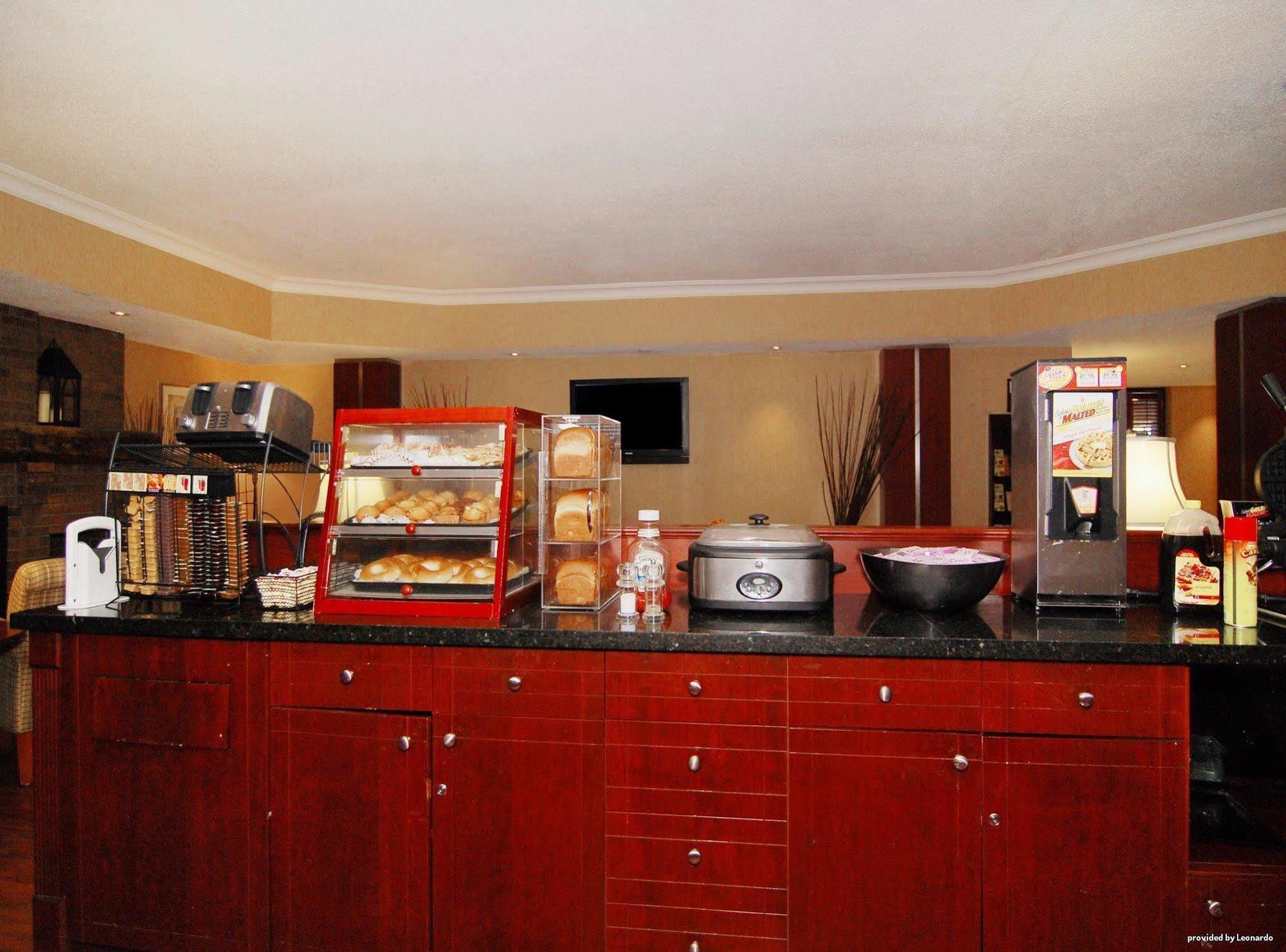 Quality Inn & Suites Brampton Exterior foto